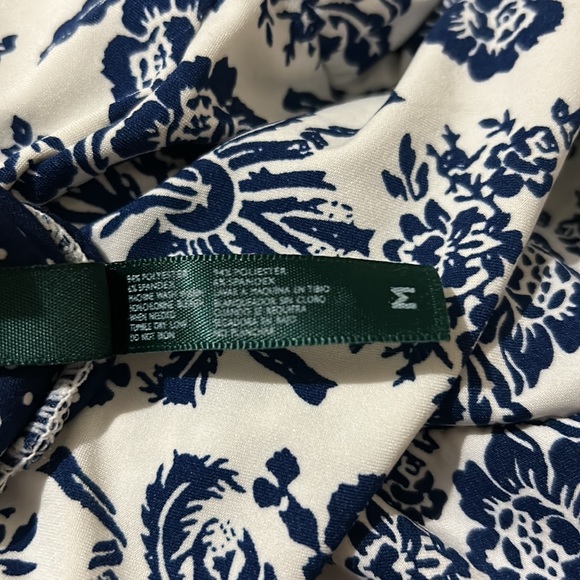 Laura Ashley Size Medium Silky Robe and Night Gown - Picture 4 of 7